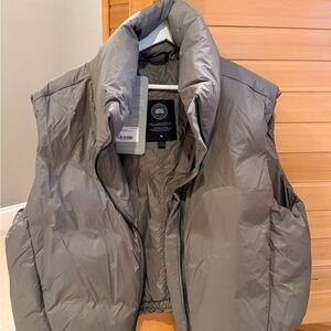 Canada Goose Men's Puffer Vest in Taupe Gray